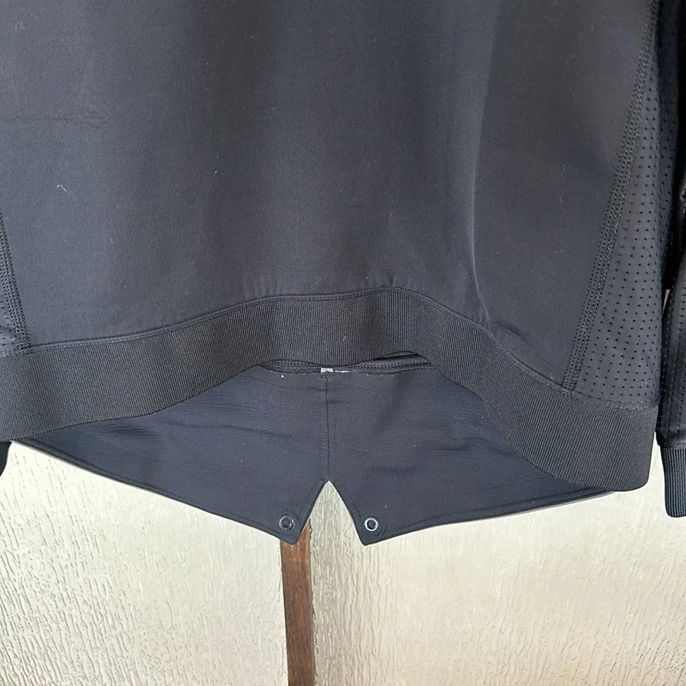 Men’s Lululemon LAB Tail Lite 1/2 Zip Pullover size Large